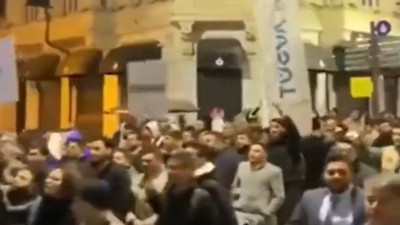 TÜGVA'dan İstiklal'de tekbirli yürüyüş