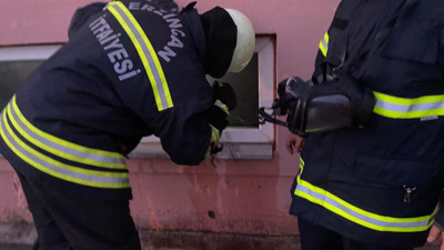 Apartmanın bodrum katında yangın