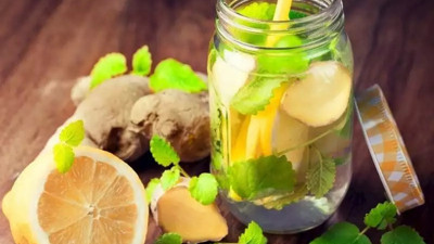 Sabahları aç karnına bunu içtiğinizde bakın neye iyi geliyor?