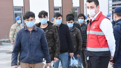 Kaçak göçmenler olmasa yolcu görmeyecek. Müteahhitlerin 'Zafer'i Hazineye zarar üzerine zarar yazıyor