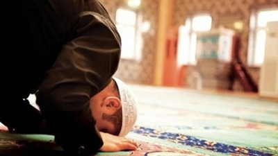 Regaip Kandili namazı nasıl kılınır? Regaip Kandili namazı kaç rekattır?