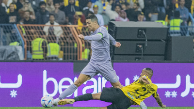 Ronaldo'ya Messi şoku. Arabistan'da alay ettiler