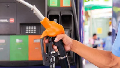 Benzin ve motorine dalga geçer gibi indirim yapıldı