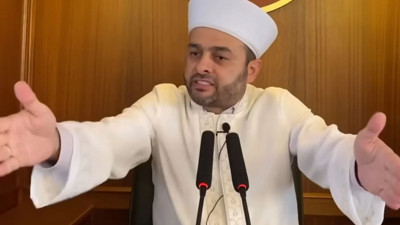 Cumhuriyet ve laiklik karşıtı imam Halil Konakçı'nın Diyanet'e alındığı ortaya çıktı. Bir de vatandaşa silah çekmiş