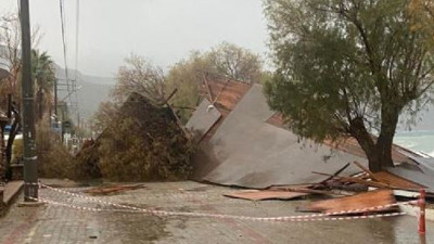 Datça'yı fırtına vurdu