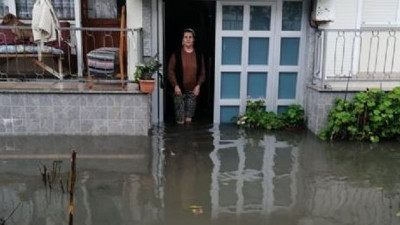 Manisa’da evler su altında kaldı