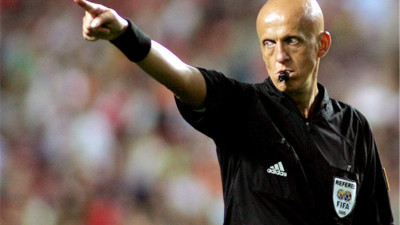 Efsane hakem Collina'nın lüle lüle saçlı fotoğrafı ortaya çıktı