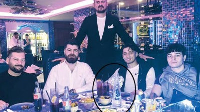 Rap şarkıcısı bir şişe suya 8 asgari ücret parası ödedi