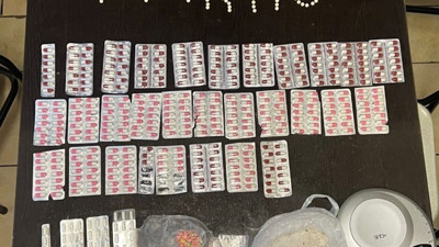 Beyoğlu'nda uyuşturucu operasyonu: Binlerce hap ele geçirildi (29 Ocak 2023)