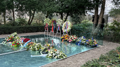 Holokost kurbanları Amsterdam'da anıldı