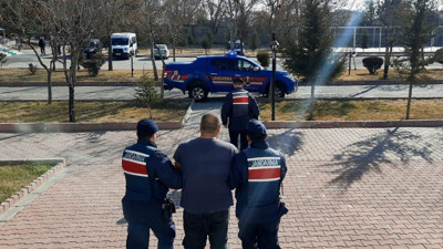 Kapı ve tüpleri çalan hırsız jandarma tarafından yakalandı