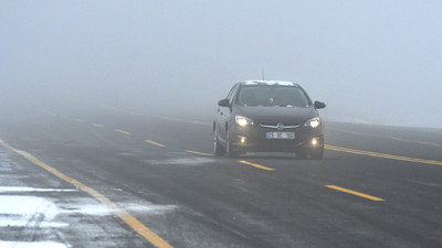 Kars'ta ulaşıma kar ve sis engeli