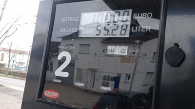 Görüntü yandaş medyanın ''Her altı kişiden biri aç'' dediği Almanya'dan