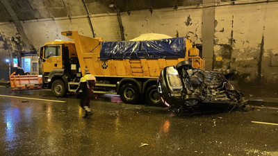 Bolu Dağı Tüneli'nde zincirleme kaza: İstanbul istikameti trafiğe kapandı