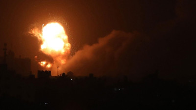 İsrail savaş uçakları Gazze'yi vurdu