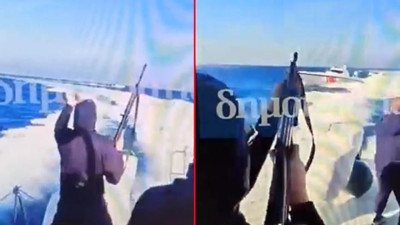 Yunanistan Ege denizinde Türk askerine ateş açtığı görüntüler ortaya çıktı. Sosyal medyadaki bu video yayıldı. Sahil Güvenlik açıklama yaptı