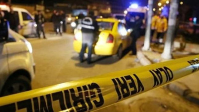 Rize'de park halindeki otomobilde çıkan yangında bir kişi öldü