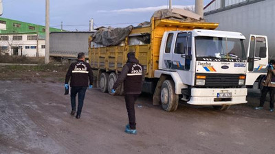 Kamyonun kasasında ölü bulundu