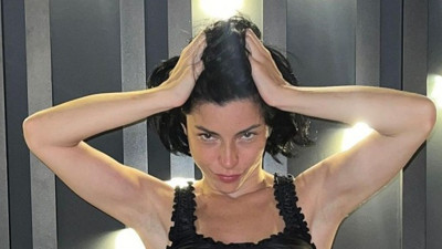 Merve Boluğur sürpriz kararını hayranlarıyla paylaştı