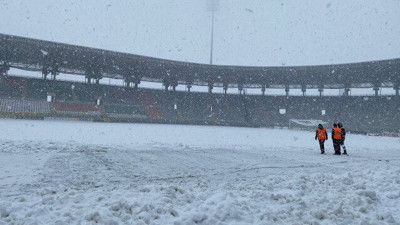 Kar yurdu esir aldı. Bir maç ertelendi