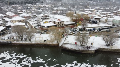 İzmir'deki Gölcük Gölü buz tuttu