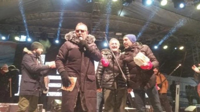 Haluk Levent'ten dondurucu soğukta sıcacık hareket