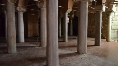 Vakıflar'a ait tarihi yapı sahibinden kiralık