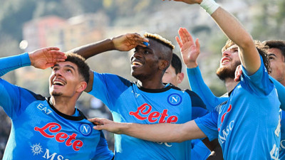Napoli'de Osimhen fırtınası. Spezia'ya fark attı