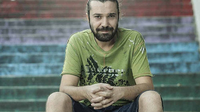 Halil Sezai takipçilerini kan vermeye çağırdı