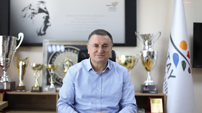 Hatay Büyükşehir Belediye Başkanı Lütfü Savaş 'Dışarıdan çok belirgin bir yardım görmedik. Enkaz altında binlerce insanımız var'