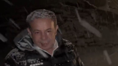 Birkaç kişilik AFAD görevlisinden başka kimse yok burada. Binlerce vatandaşımız enkaz altında. Bolu belediye başkanı Tanju Özcan açıkladı