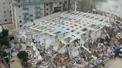 Hatay'da zenginlerin oturduğu rezidans komple çöktü. Hepsi yeni binalar. 800 kişi enkaz altında