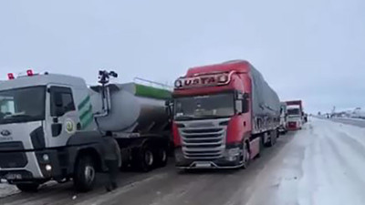 Büyük skandal. Batı illerinden gelen yardım konvoyları Konya civarında mahsur kaldı