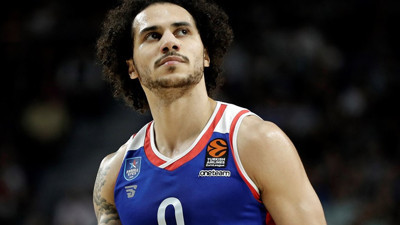 Shane Larkin'den depremzedelere destek