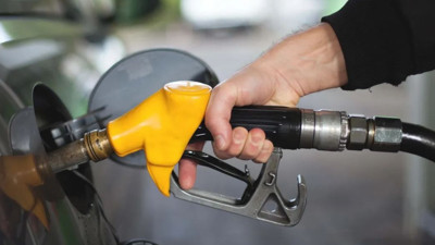 Benzin ve motorine indirimcik geldi