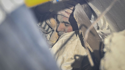 Kepçe operatörü depremden 47 saat sonra babasının enkazdan sağ çıkarılmasını sağladı