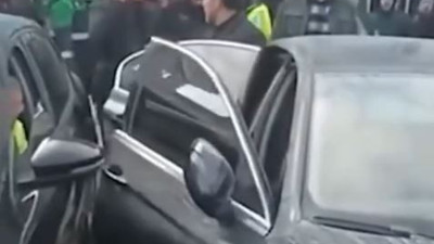 Adıyaman'da depremzede vatandaşlar tepki gösterdi, Bakan Karaismailoğlu ve Vali bölgeden ayrılmak zorunda kaldı