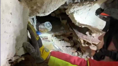 Zeynep Hanım, Daniel burada korkma... Almanya’dan gelen kurtarma ekibi öğrendiği Türkçe kelimelerle seslendi