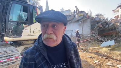 Orhan Aydın enkaz altındaki kızıyla ilgili son bilgiyi verdi ‘Amik gölünü kim kurutup havalimanı yaptıysa bu depremin sorumlusu o dur’