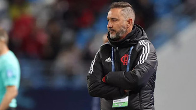 Flamengo Al Ahly'i yendi. Gollere sevinmeyen Pereira Türkiye'ye para topladı