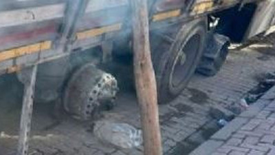 Patlayan lastikler de yardımı durduramadı