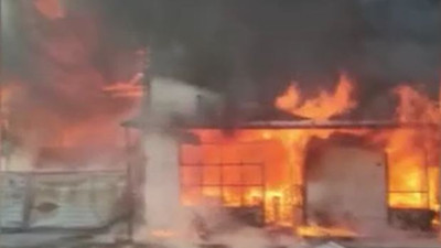 Fırın küreği imalathanesinde yangın