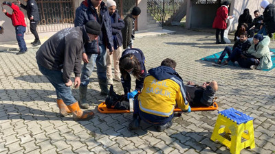 Kocaeli'de turistleri taşıyan araç kaza yaptı