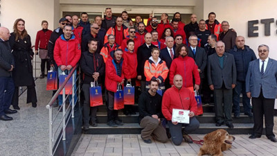 Deprem bölgesinde 31 kişiyi kurtaran Bulgar ekip ülkesine döndü