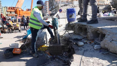 Depremde çöken binadan numune alındı: İlk sonuçlar korkunç