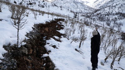Malatya Doğanşehir'in köylerinde deprem nedeniyle derin yarıklar oluştu