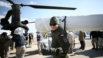 İncirlik Üssü'ndeki Polonyalı askerlerden yardıma destek