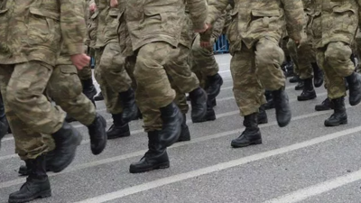 Depremzede askerlere memleketine gitme izni verildi