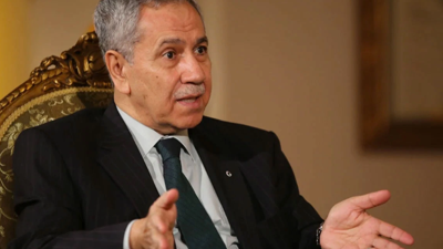 Bülent Arınç’tan muhalefete deprem suçlaması. Yine seçimin ertelenmesini istedi