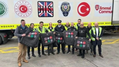 Arsenal depremzedelere yardım gönderdi. Neler var neler